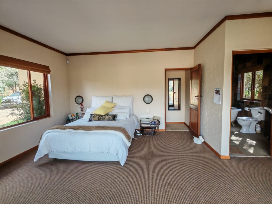 4 Bedroom Property for Sale in Boschenvaal River Front Lodges Free State